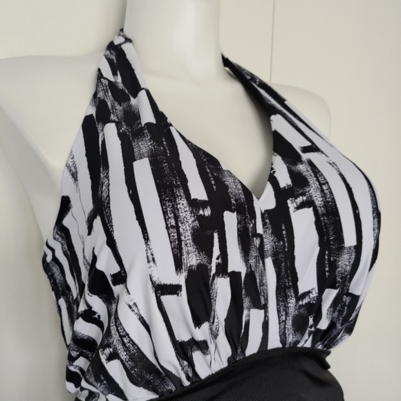 Swimsuits For All Black and White Halter One Piece Size 18 - Picture 3 of 5